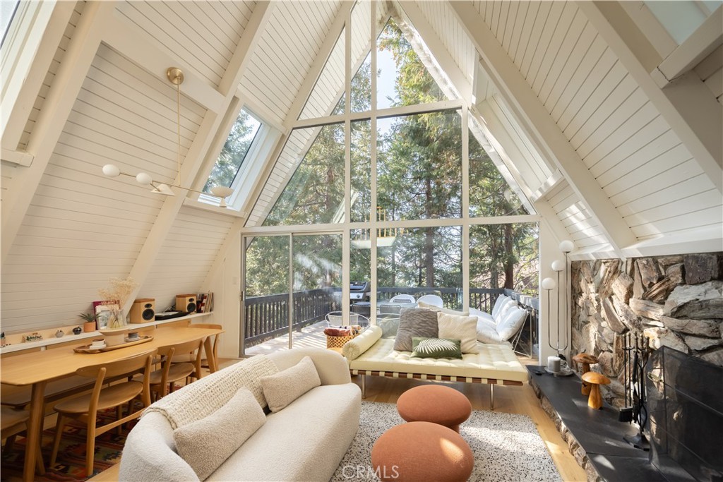 399 Rainier Road Property Photo 14