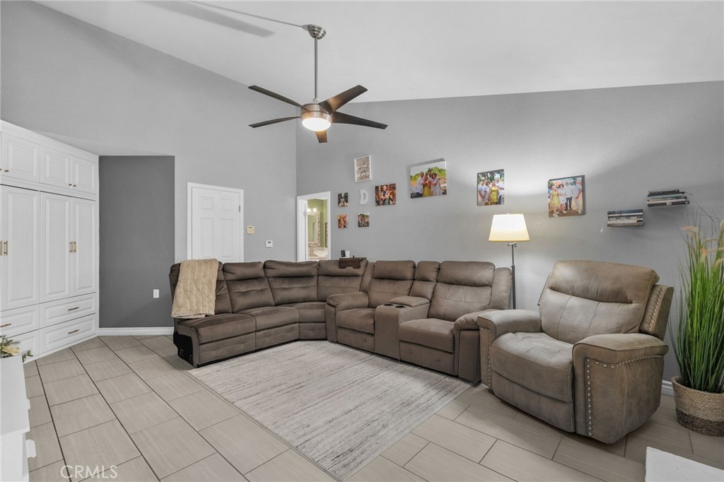 990 Windsong Property Photo 15