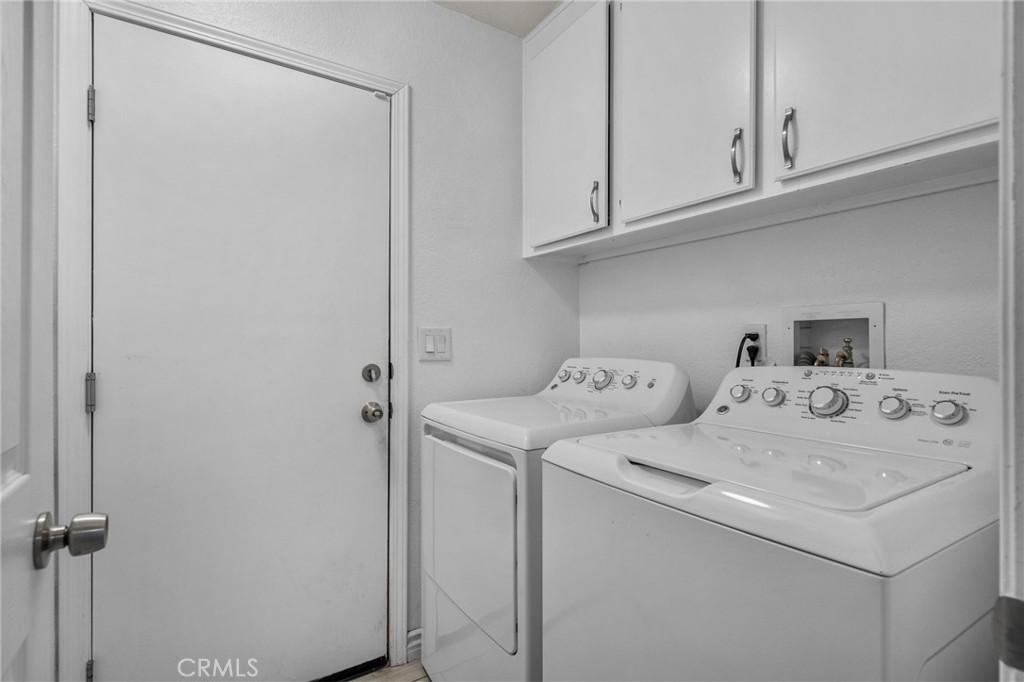 990 Windsong Property Photo 21