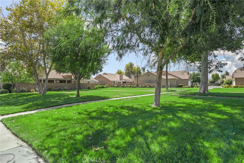 990 Windsong Property Photo 26
