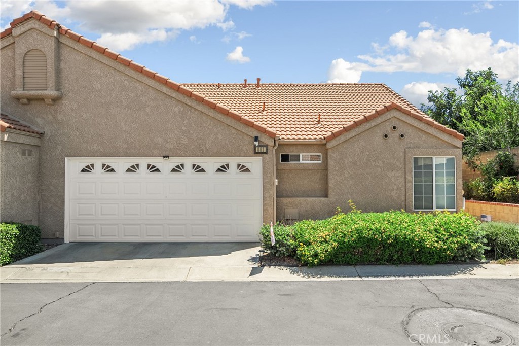 990 Windsong Property Photo 27