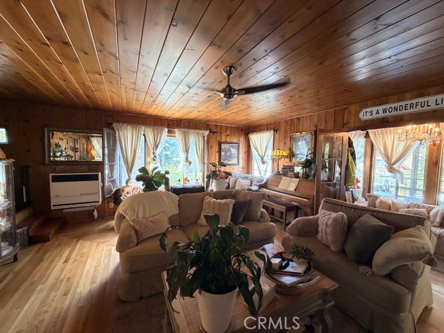9544 Snow Drift Property Photo 5