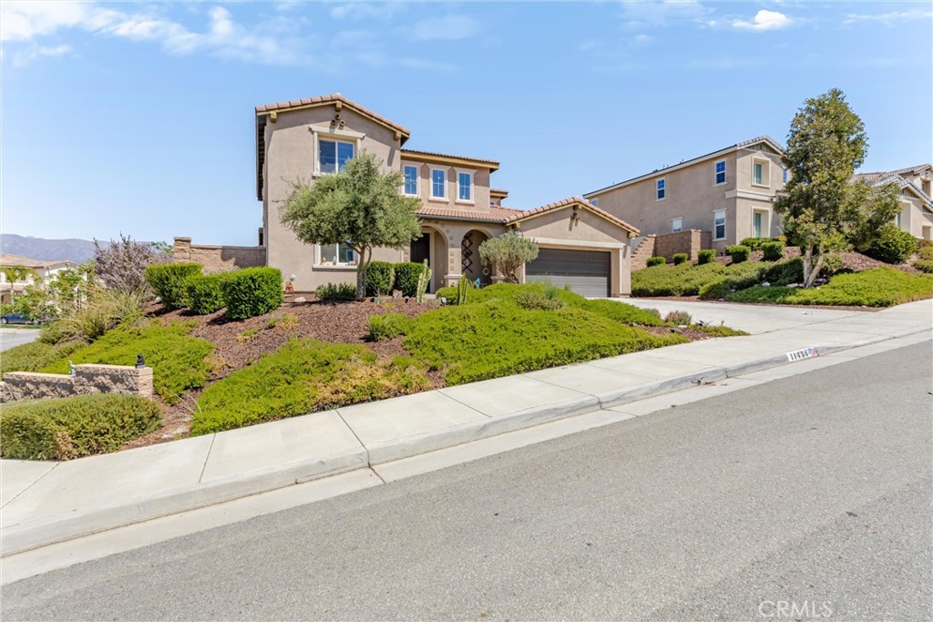 11454 Lyle Property Photo 4