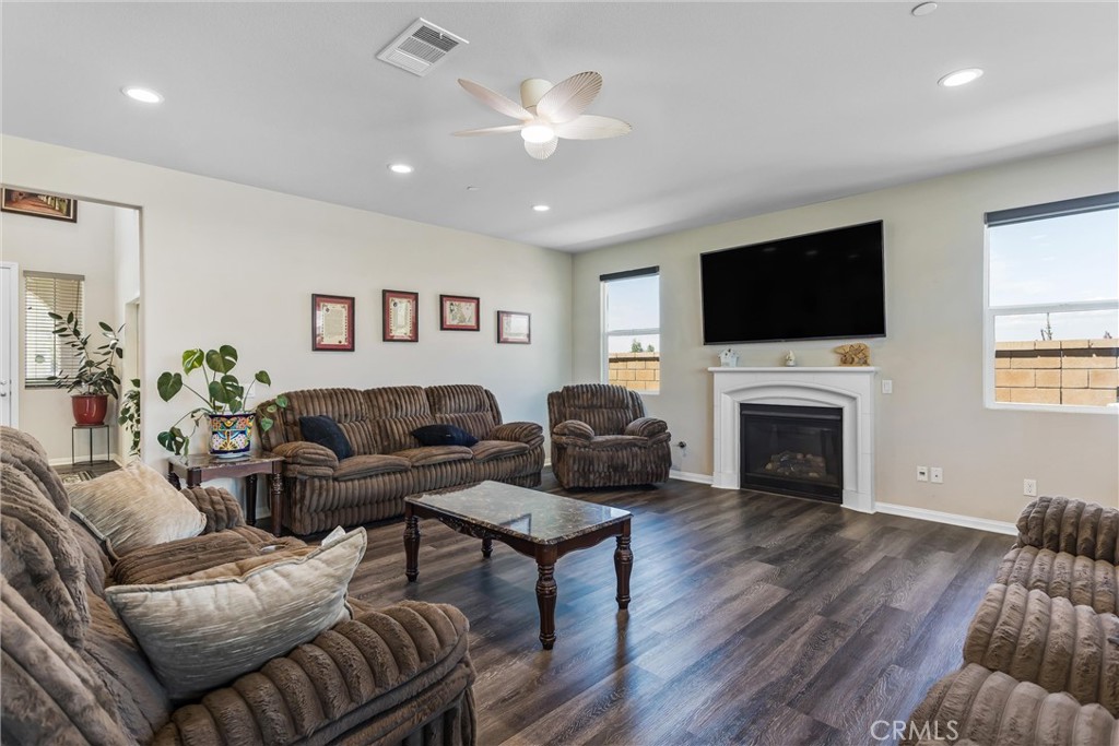 11454 Lyle Property Photo 6