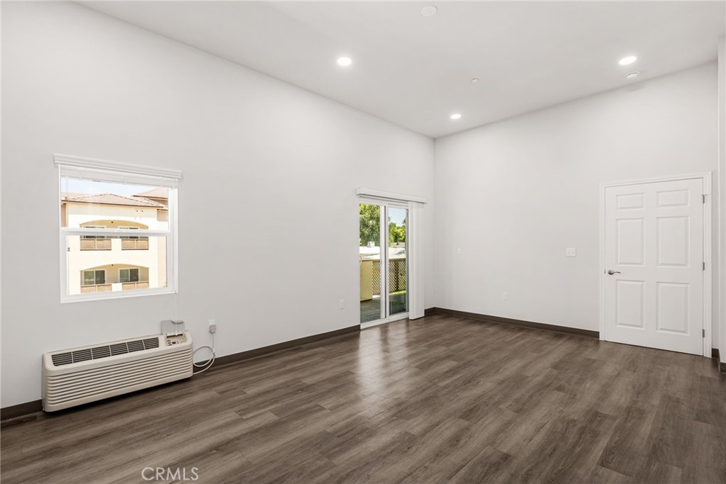 12301 3rd Street Property Photo 6