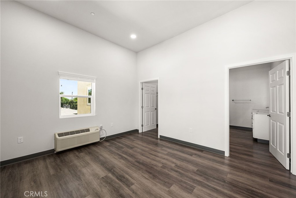 12301 3rd Street Property Photo 8