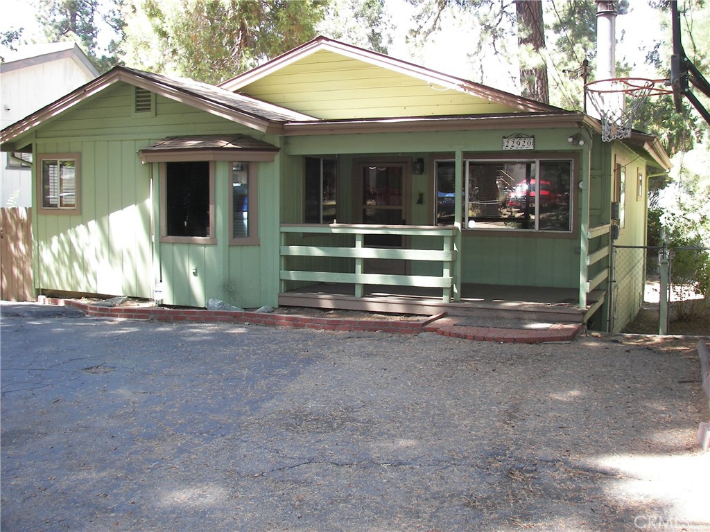 22920 Fir Property Photo 1