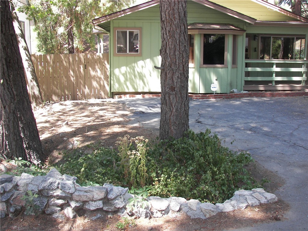 22920 Fir Property Photo 2