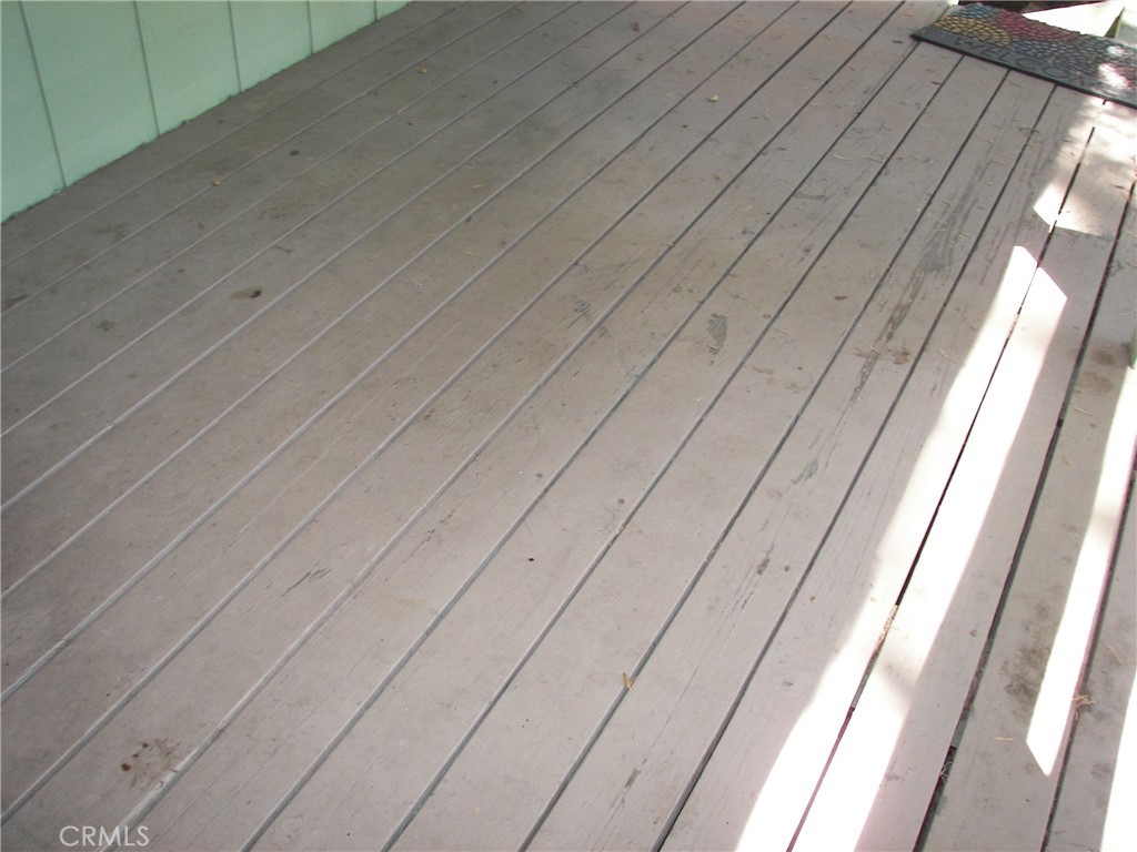 22920 Fir Property Photo 4