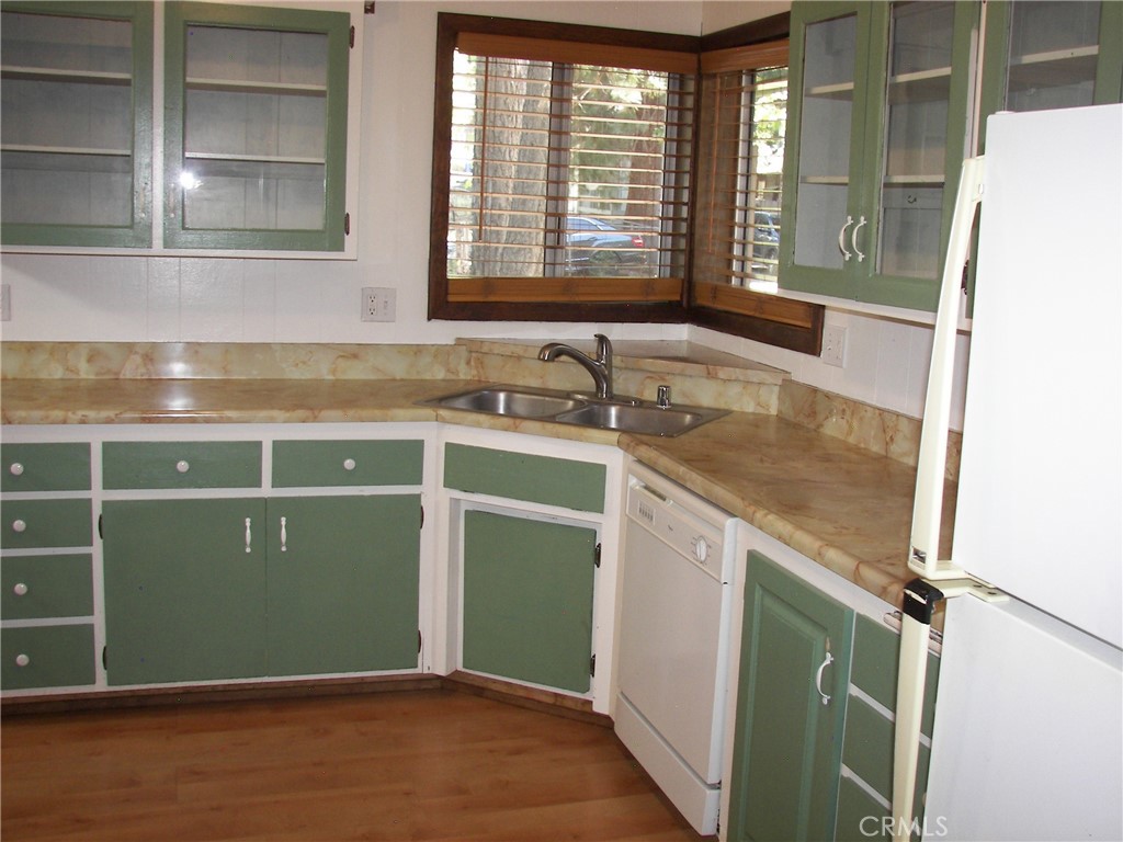 22920 Fir Property Photo 13