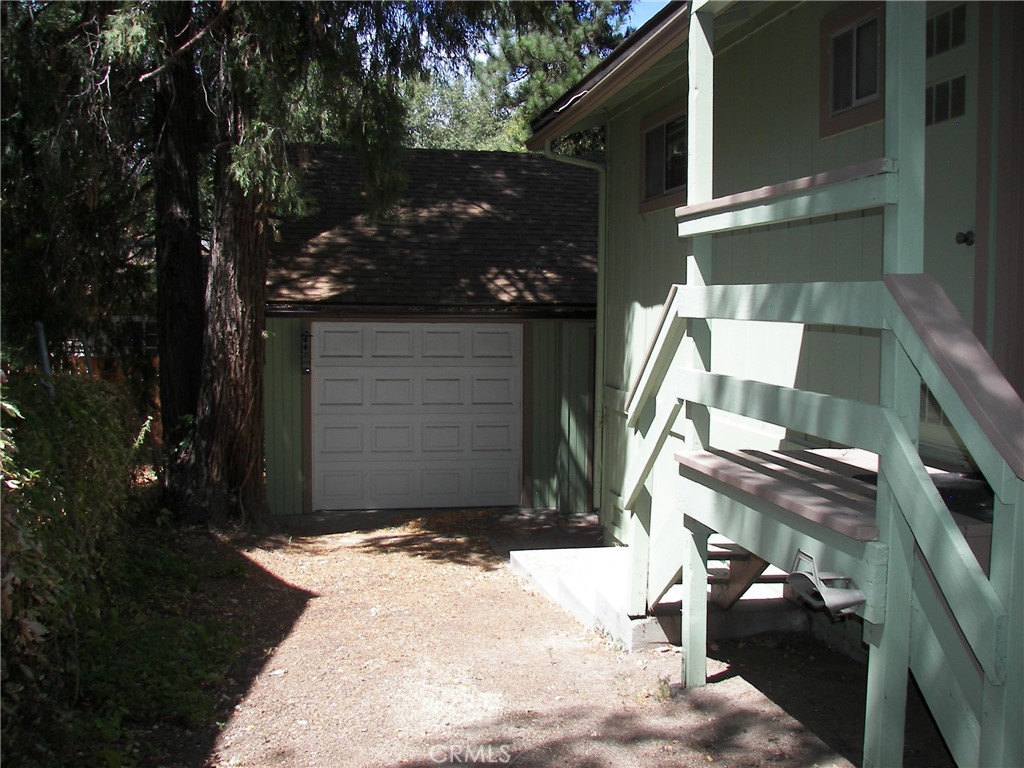 22920 Fir Property Photo 20