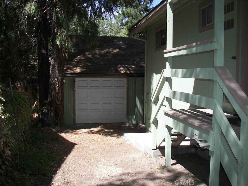 22920 Fir Property Photo 20