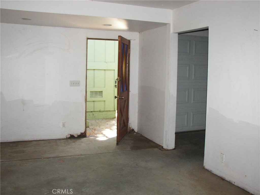 22920 Fir Property Photo 26