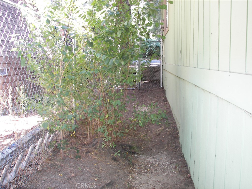 22920 Fir Property Photo 30