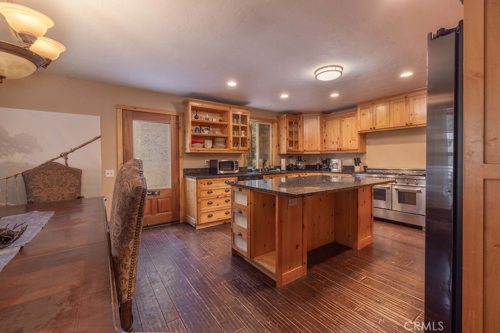 630 Summit Boulevard Property Photo 42