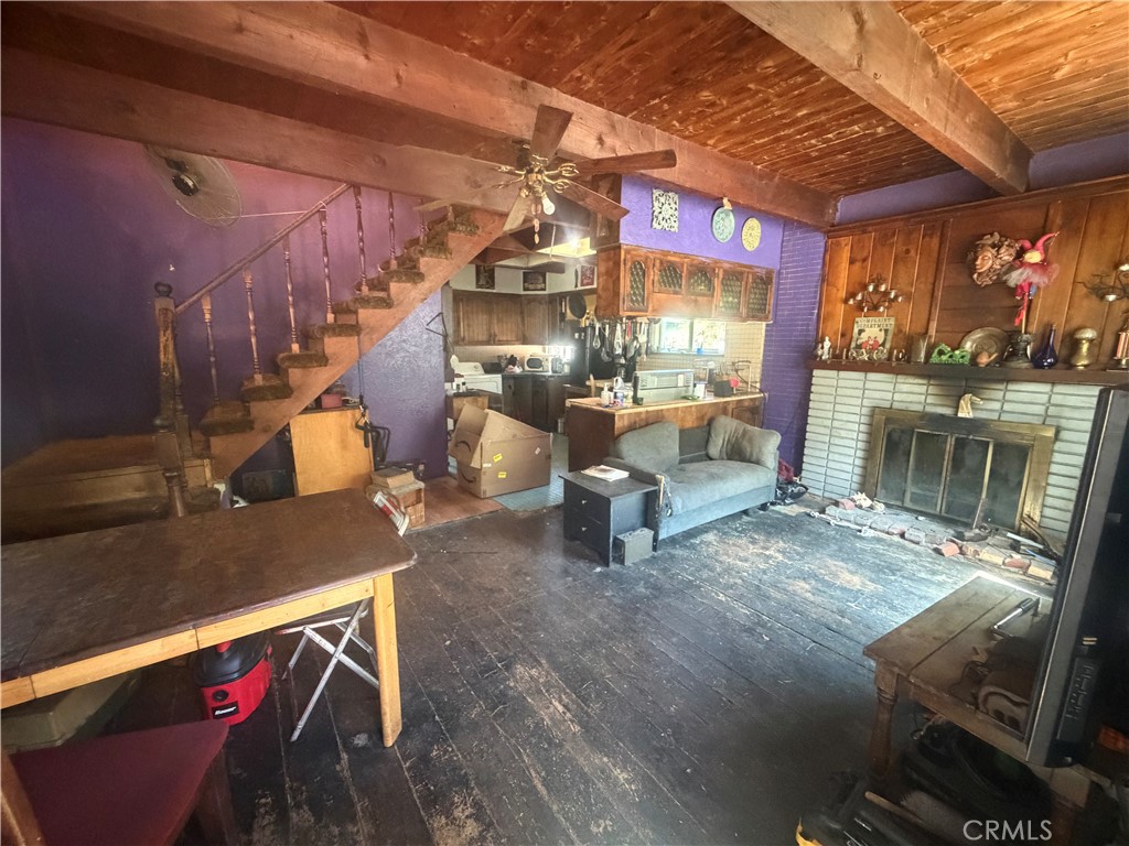 22052 Crest Forest Property Photo 2