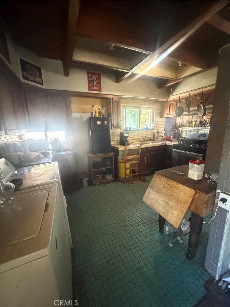 22052 Crest Forest Property Photo 13