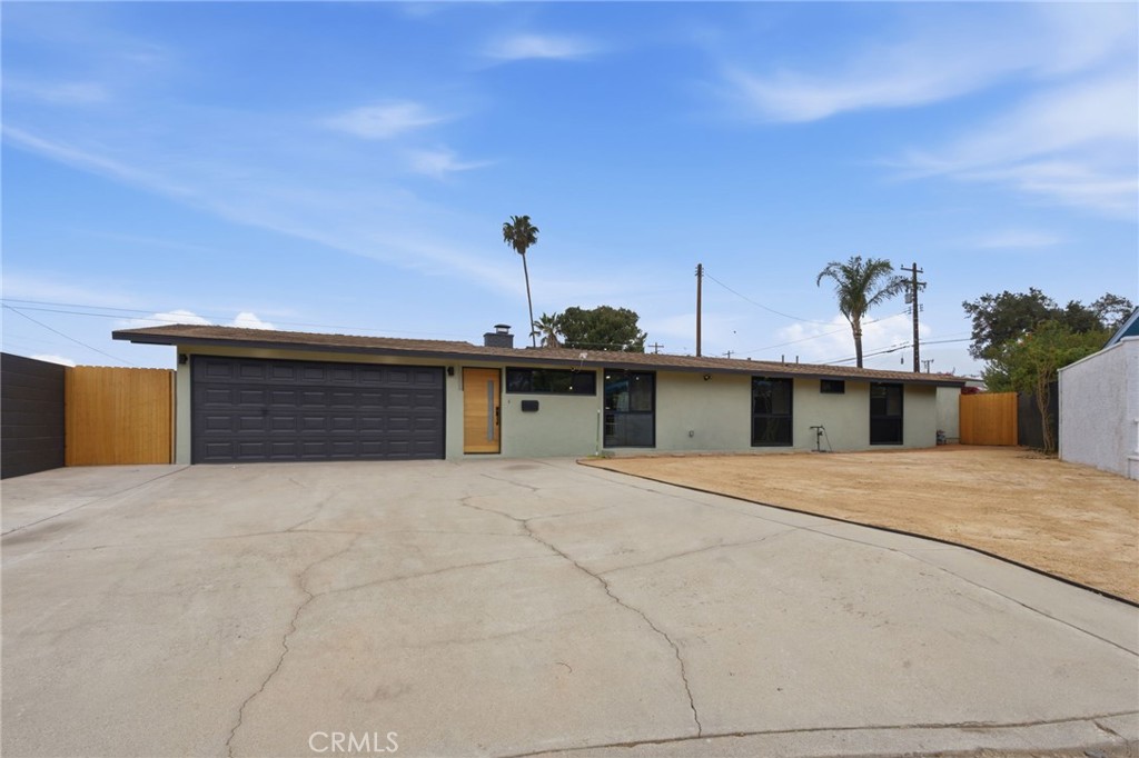 1261 E Ada Ave Property Photo 1
