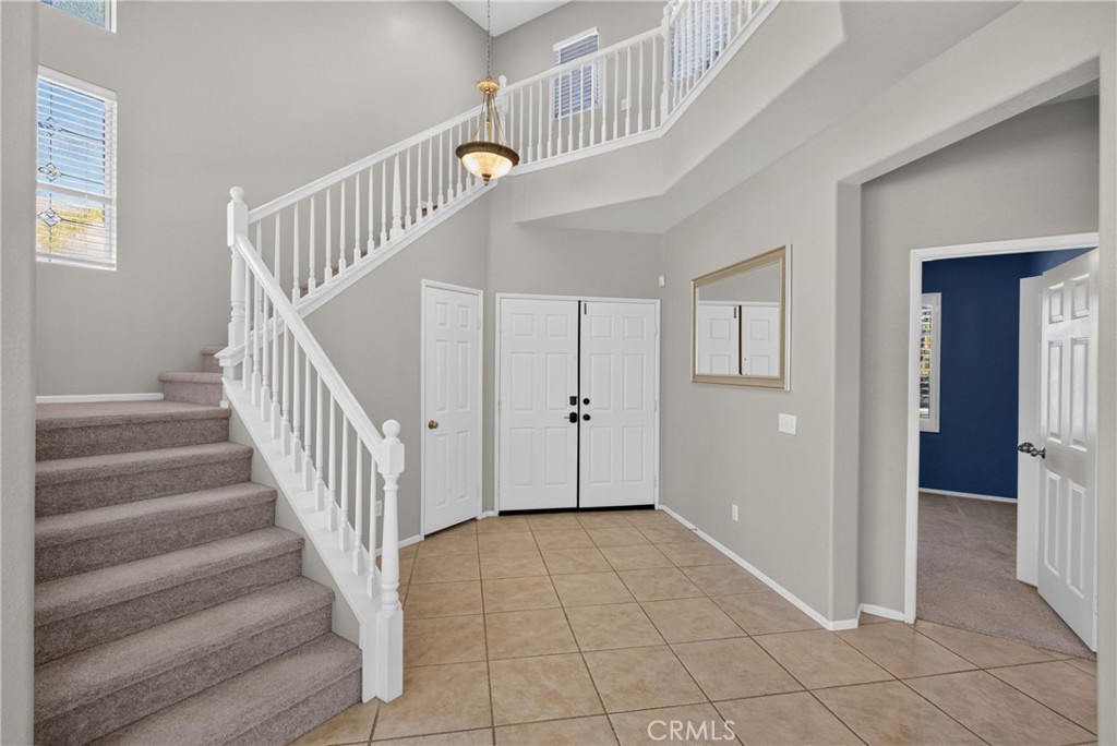 12611 Avocado Way Property Photo 5