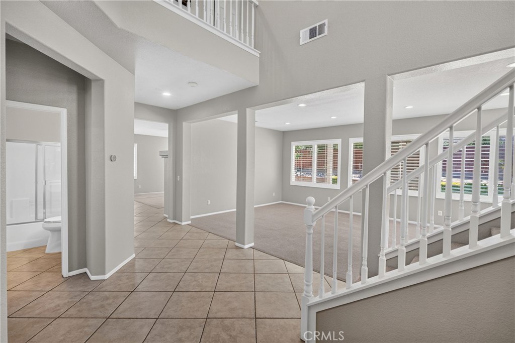 12611 Avocado Way Property Photo 6