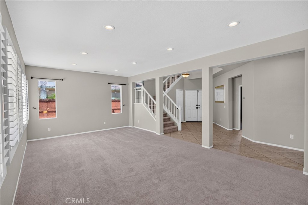 12611 Avocado Way Property Photo 10
