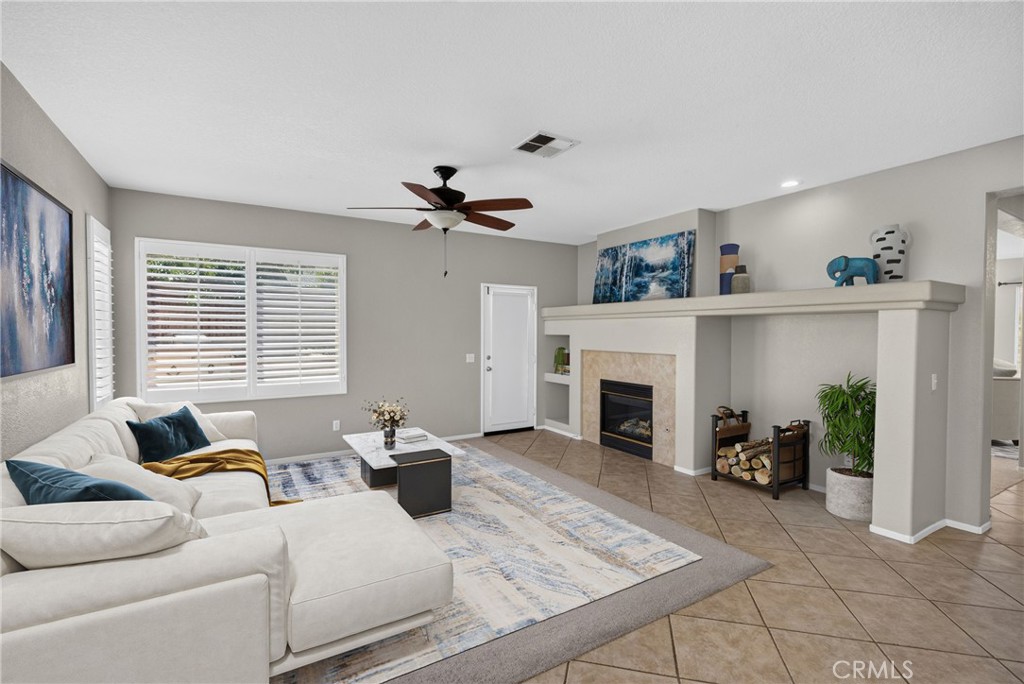 12611 Avocado Way Property Photo 11