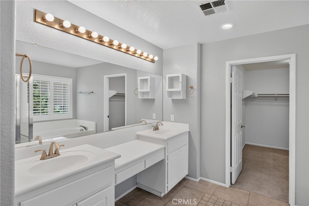 12611 Avocado Way Property Photo 28