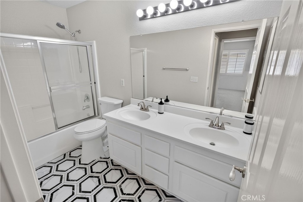 12611 Avocado Way Property Photo 42