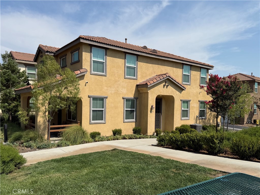 2116 Lavender Property Photo 1
