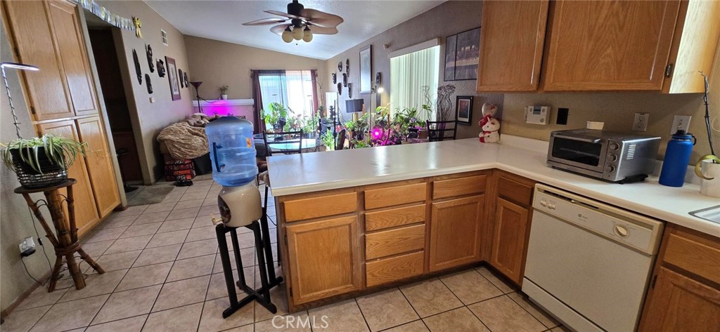 220 Mahogany Property Photo 8