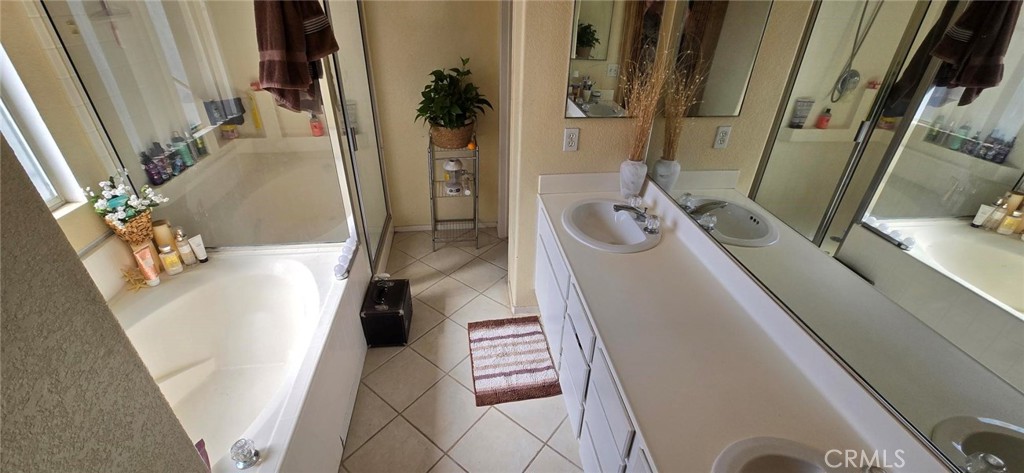 220 Mahogany Property Photo 11