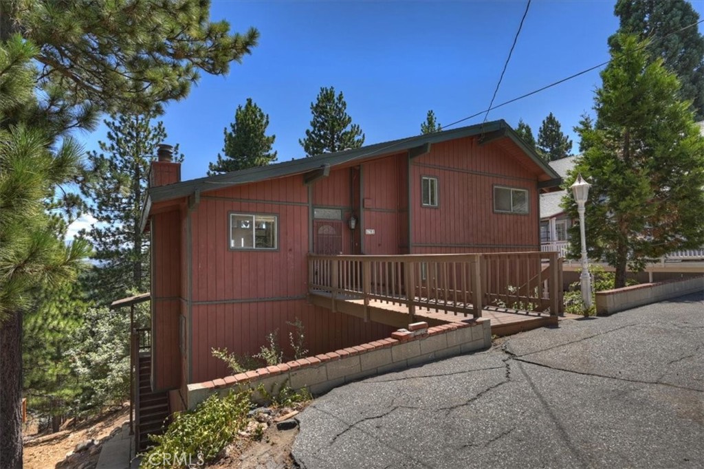 1781 Nob Hill Property Photo 2
