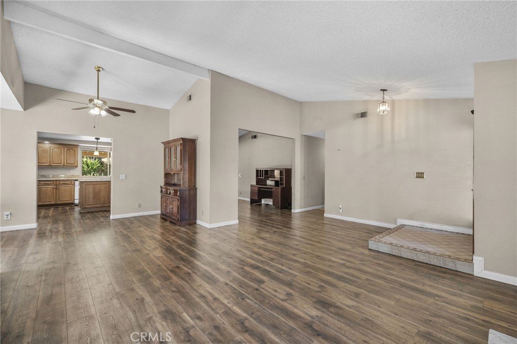 1528 Lori Court Property Photo 6