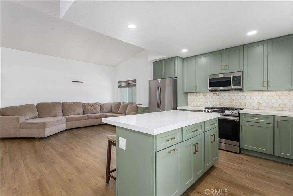 6495 Ventura Avenue N Property Photo 12