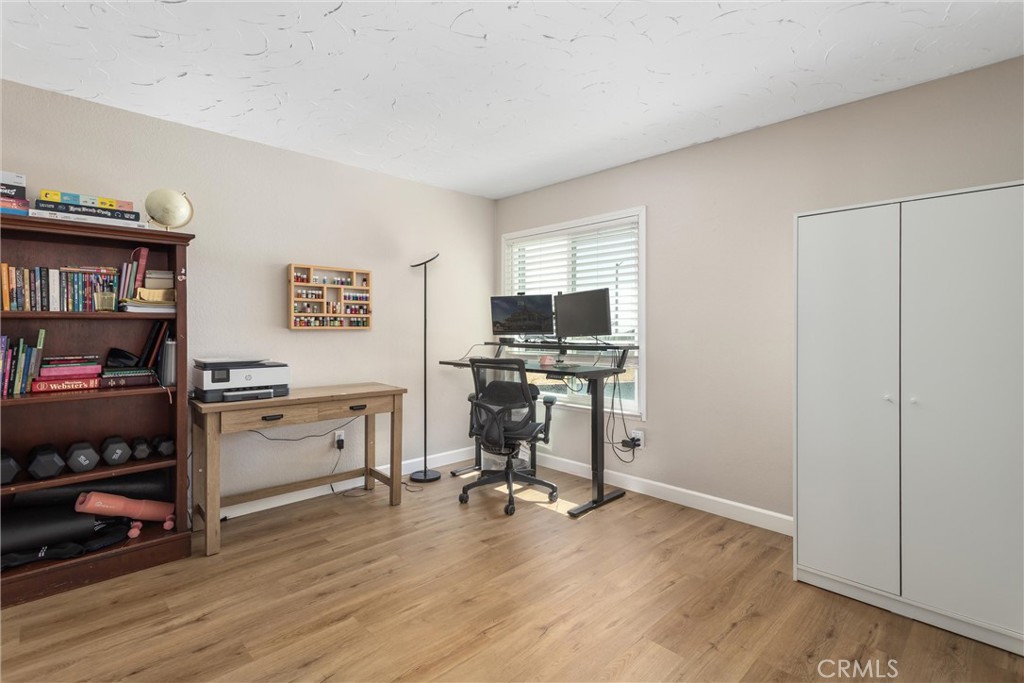 6495 Ventura Avenue N Property Photo 16