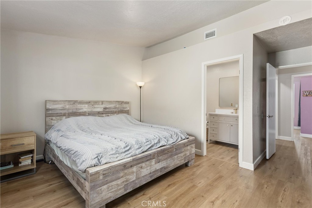 6495 Ventura Avenue N Property Photo 21