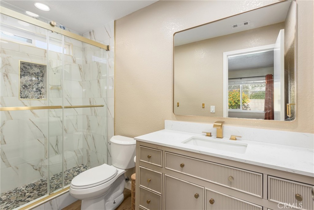 6495 Ventura Avenue N Property Photo 22