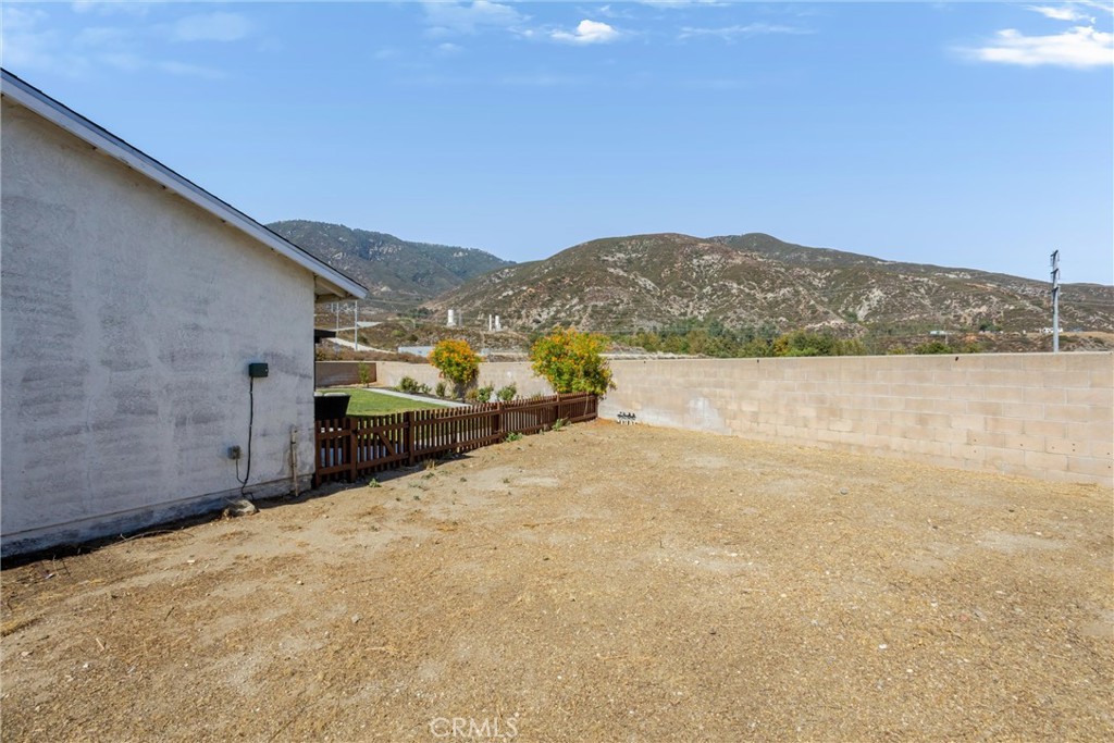 6495 Ventura Avenue N Property Photo 29