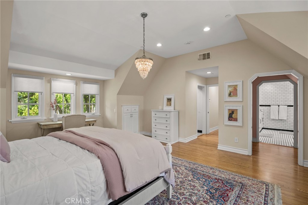 731 W Highland Avenue Property Photo 32