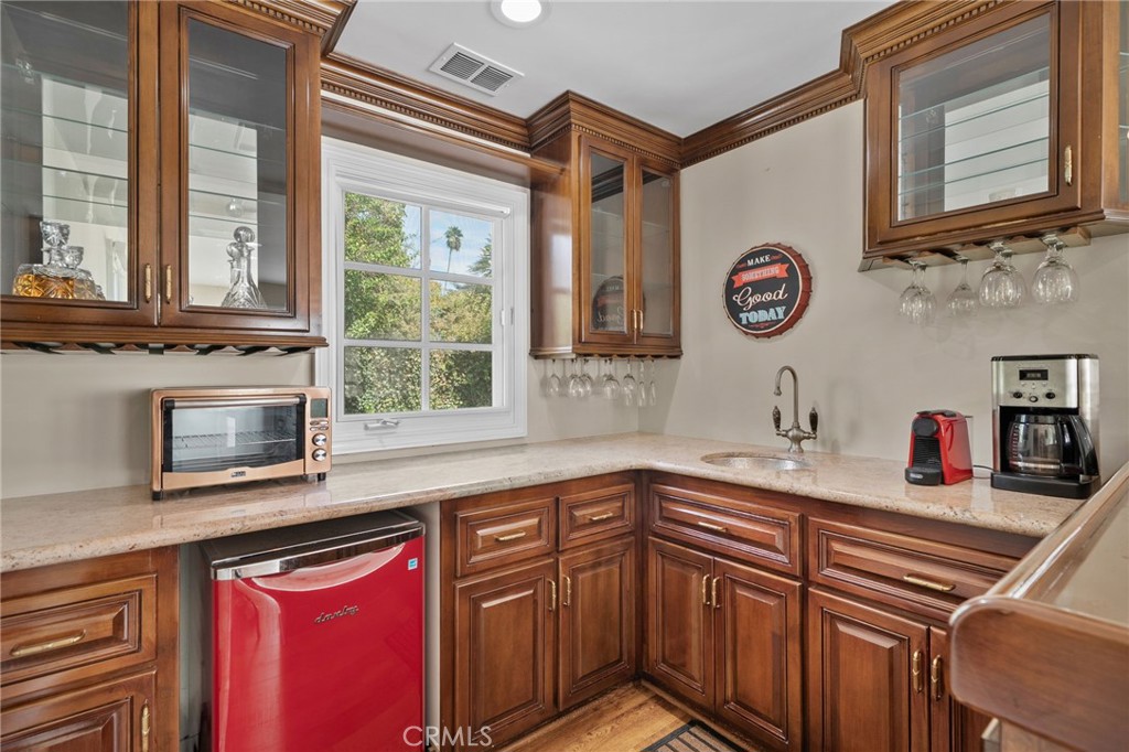 731 W Highland Avenue Property Photo 47