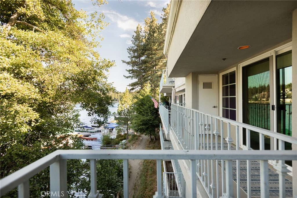 366 Lake Resort Property Photo 49
