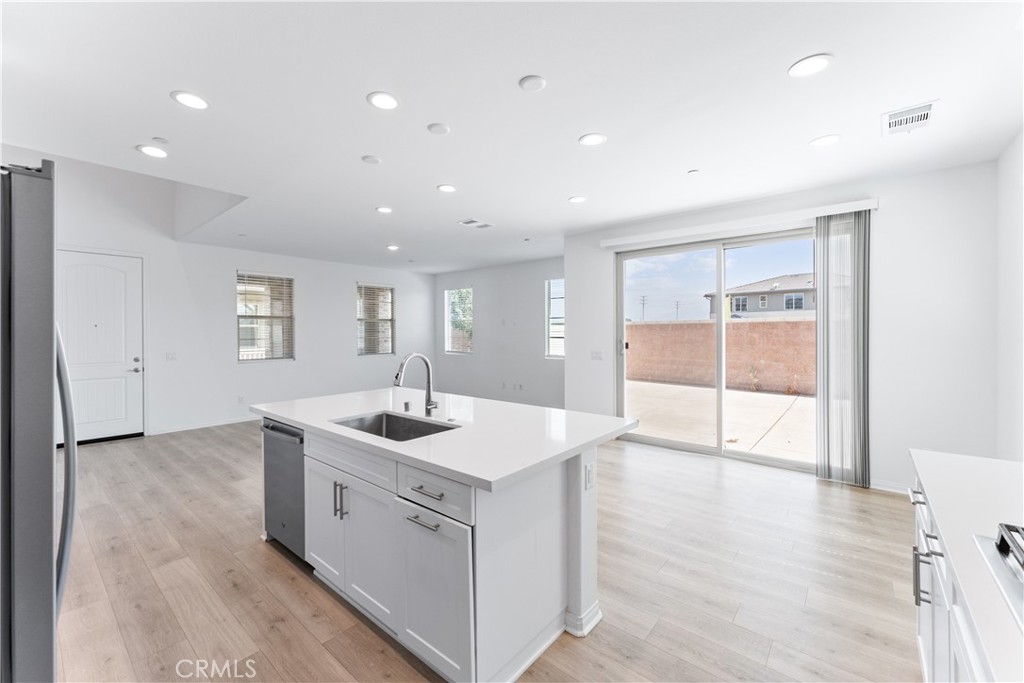 16616 Strategy Property Photo 7