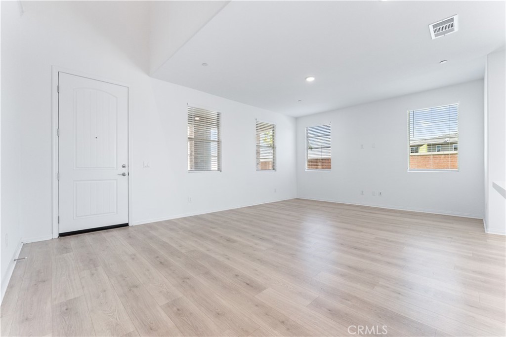 16616 Strategy Property Photo 15