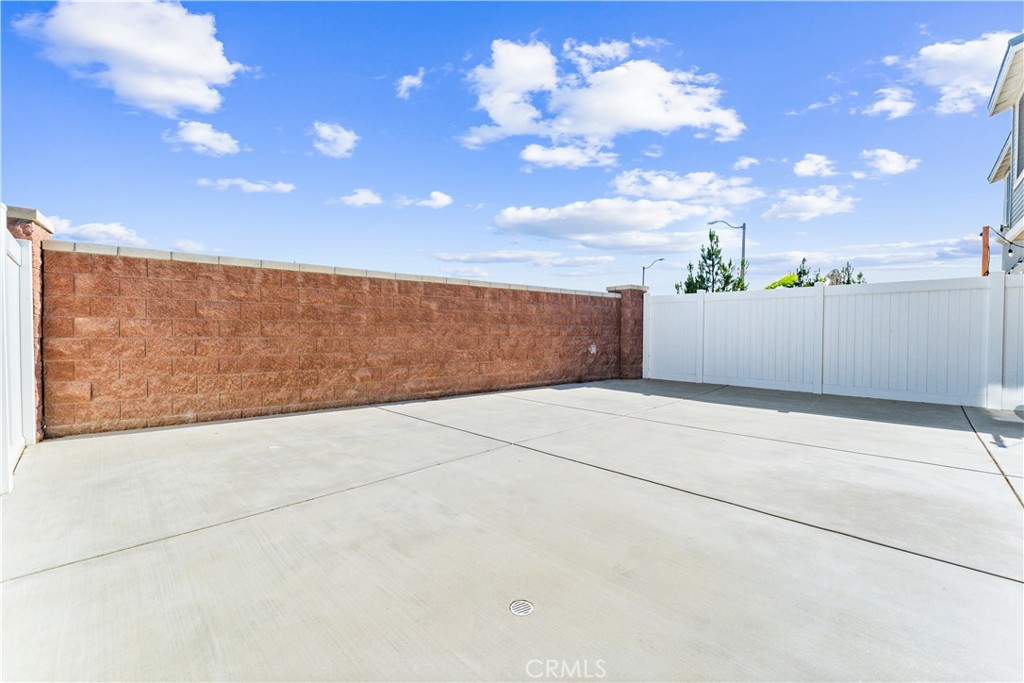 16616 Strategy Property Photo 20