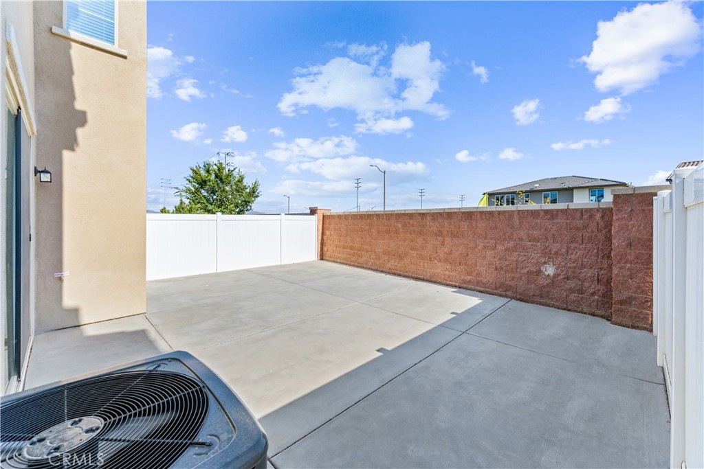 16616 Strategy Property Photo 23