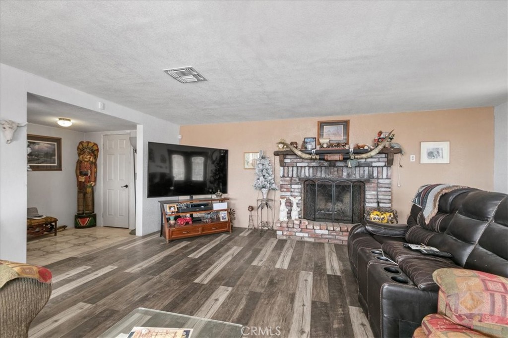 55576 Valley View Road Property Photo 5