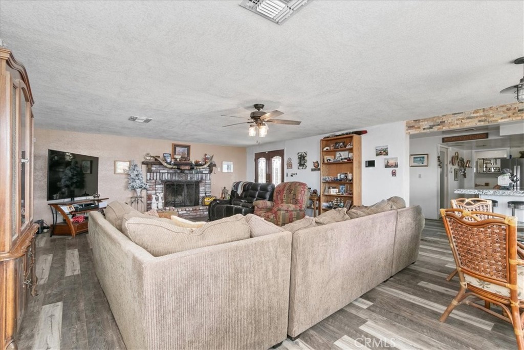 55576 Valley View Road Property Photo 6