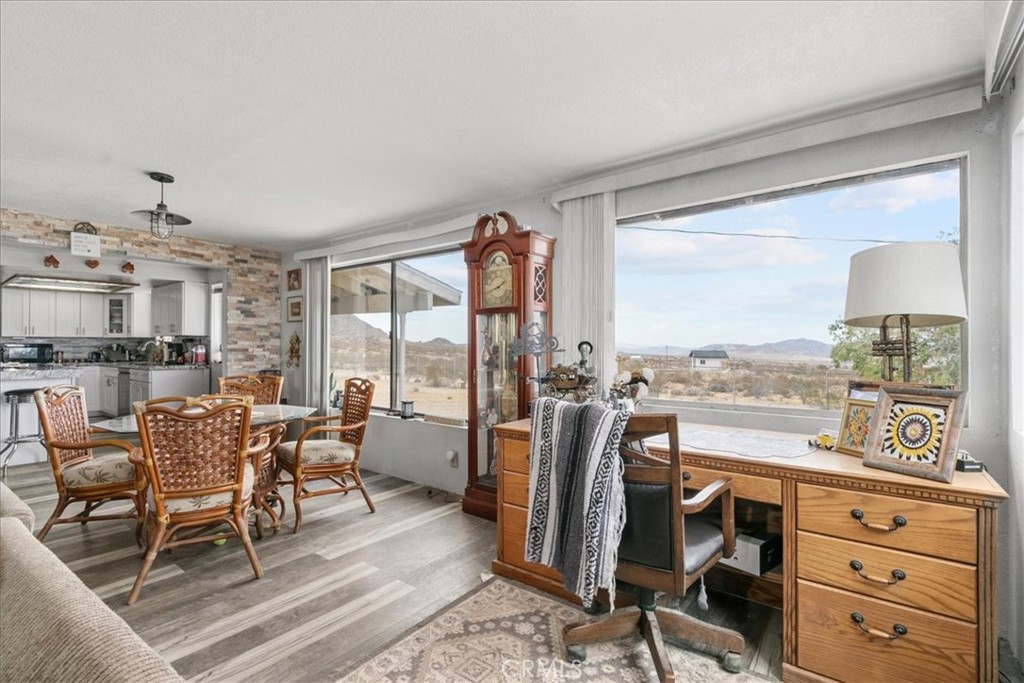 55576 Valley View Road Property Photo 10