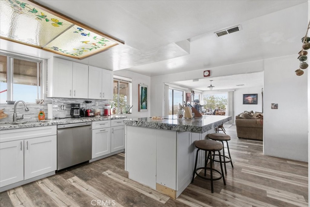 55576 Valley View Road Property Photo 11