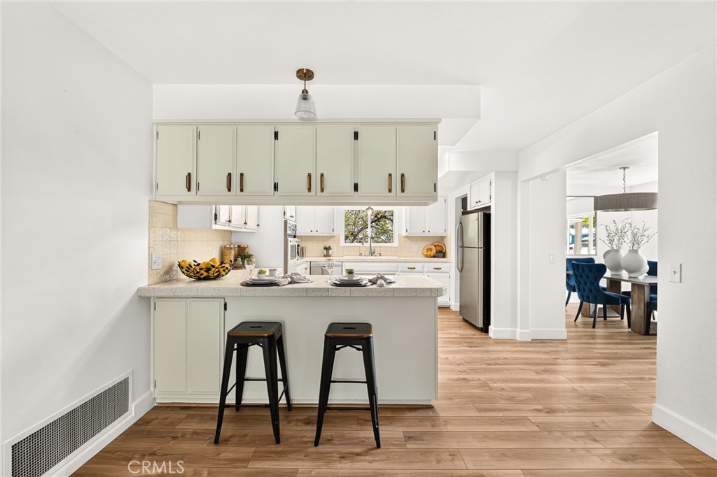 302 S San Mateo Street Property Photo 7